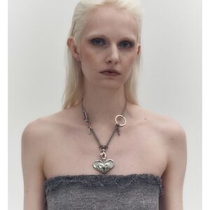 Chic Silver Heart Necklace